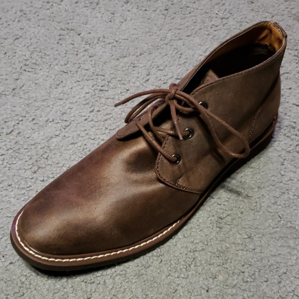 Guess brown shoes